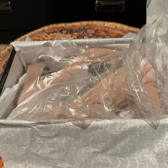 NWT Marc Fisher LTD Varla Block Heels - Picture 6 of 9